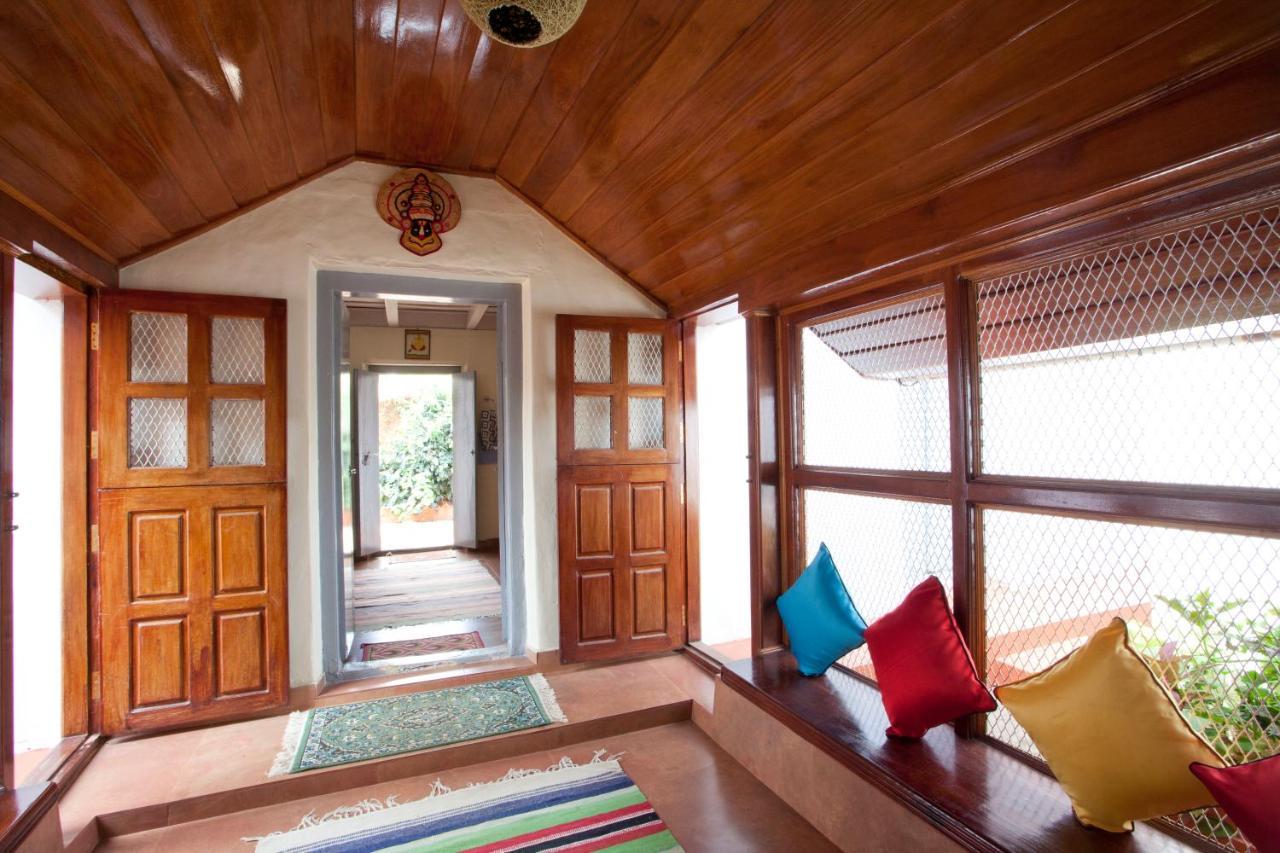 Sardar Bahadur'S Heritage Bungalow Estate Stay Napoklu Exterior photo